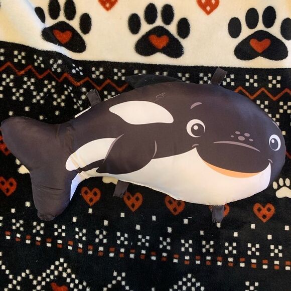 𝅺whale Pillow Nylon - Picture 1 of 3